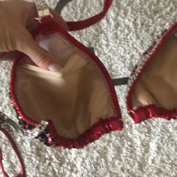 IFBB NPC Figure Competition Suit - Picture 13 of 15